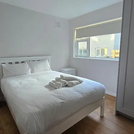 Charming 2-bed, 1-bath Apartment, Galway