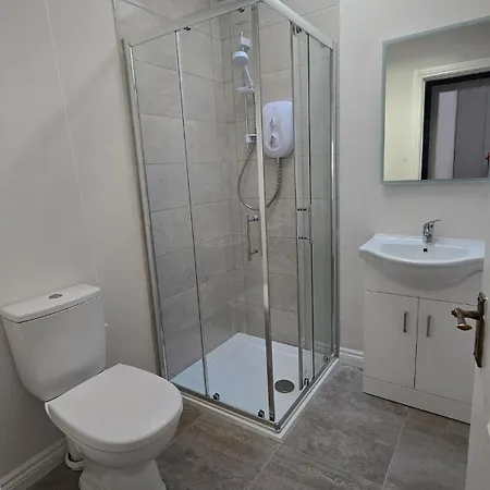 Charming 2-bed, 1-bath Apartment, Διαμέρισμα *