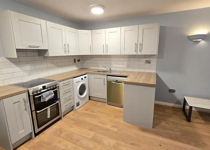 Charming 2-bed, 1-bath Apartment, *